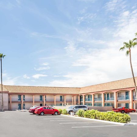 Travelodge By Wyndham Mesa Exterior foto